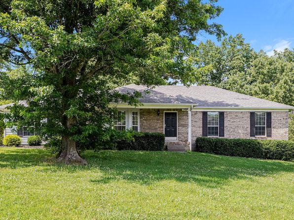 1005 Waters Edge Cir