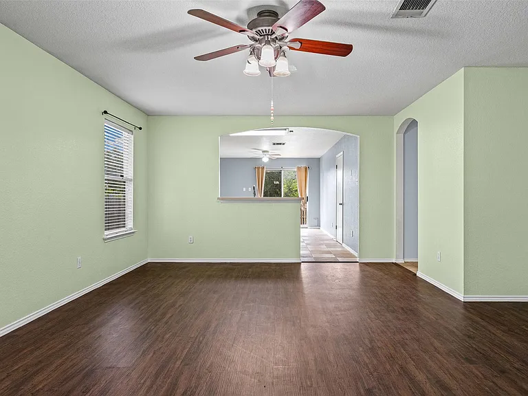 17305 Dashwood Creek Dr — Photo 3