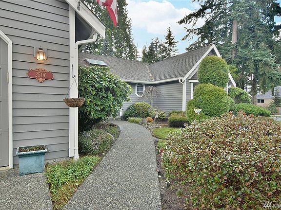 3rd image of 2506 161st St SE