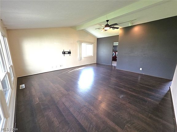 4th image of 9061 Cranbrook Dr