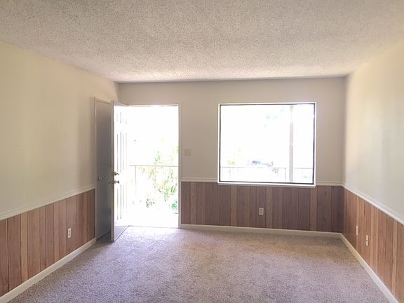 3rd image of 110 West Ave N APT 5