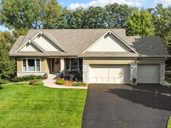 947 Wild Rose Ct, Eagan, MN 55123