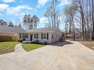2401 Juniper Dr, Charlotte, NC 28269