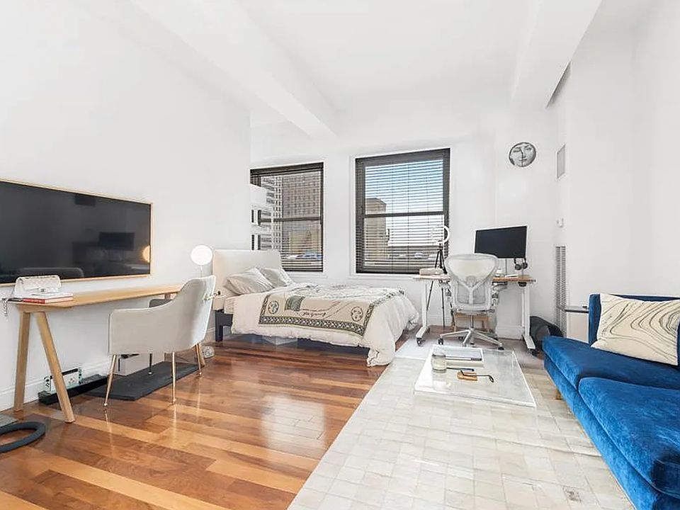 1st image of 88 Greenwich St #8