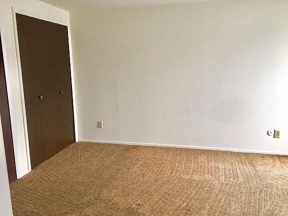 4th image of 5829 Troy Villa Blvd