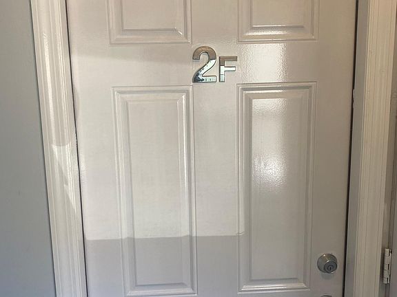 3rd image of 454 S 7th Ave Floor 2