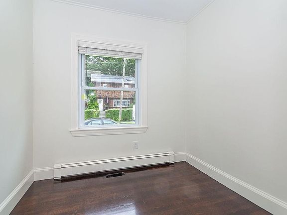 3rd image of 168 W Elm Ave #1