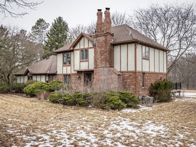 1930 Encore Ct, Ann Arbor, MI, 48103