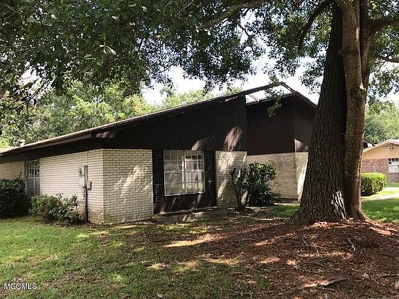 3rd image of 113 La Branche Ave