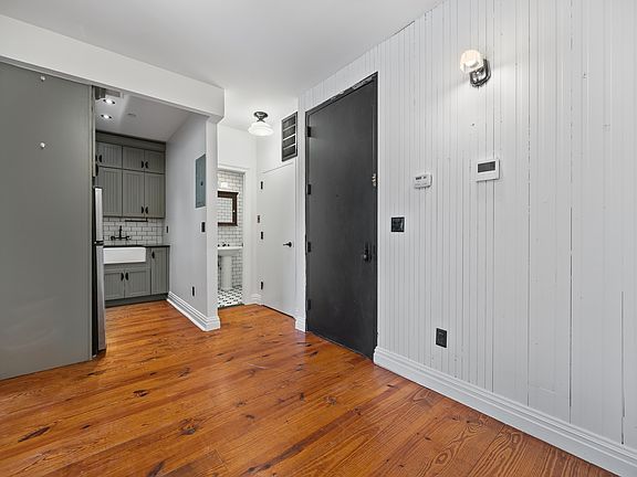 3rd image of 237 Kent Ave APT 2F