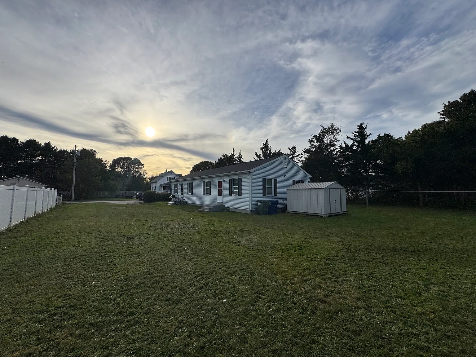 2 bed, 750 sqft, $2,100 — Photo 2