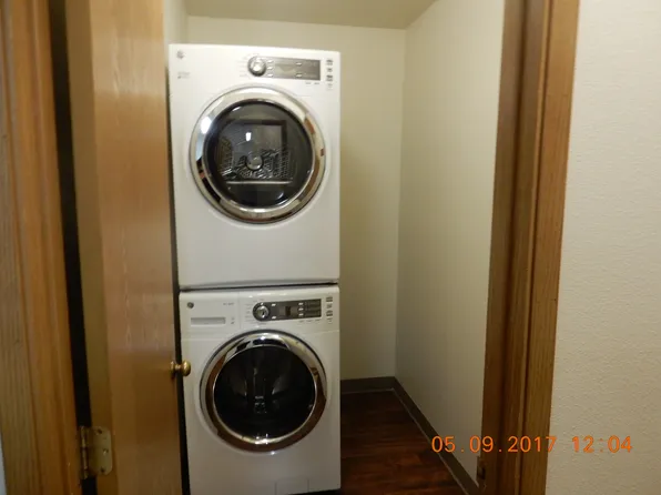 Green Tree Apartments, 1500 Russian Jack Dr #101, Anchorage, AK 99508