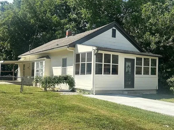 726 S Hawthorne Ave, Independence, MO 64053