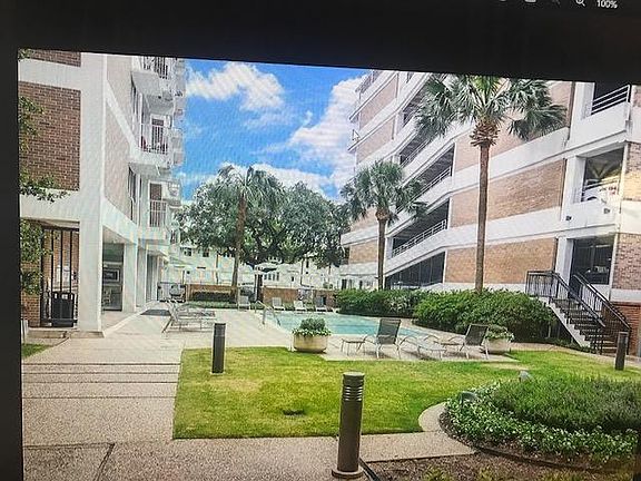 3rd image of 3600 Montrose Blvd Unit 106