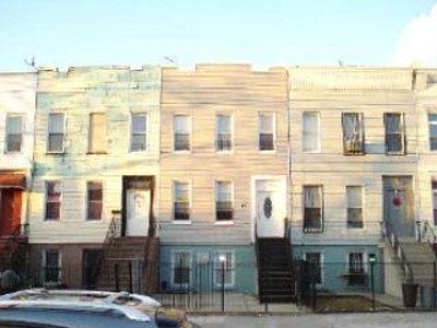 2nd image of 57 Vernon Ave