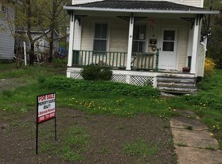 19 Oak St, Warsaw, NY 14569