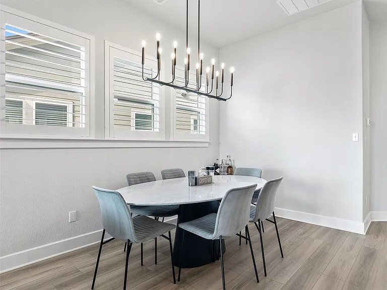 107 Breda Ave — Photo 11
