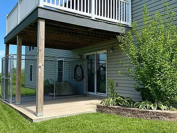 4th image of 325 Hope Dr