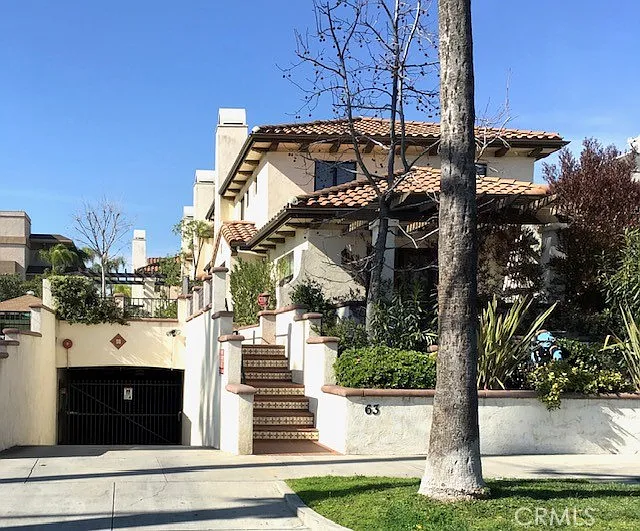 3 bed, 1614 sqft, $4,000 — Photo 1