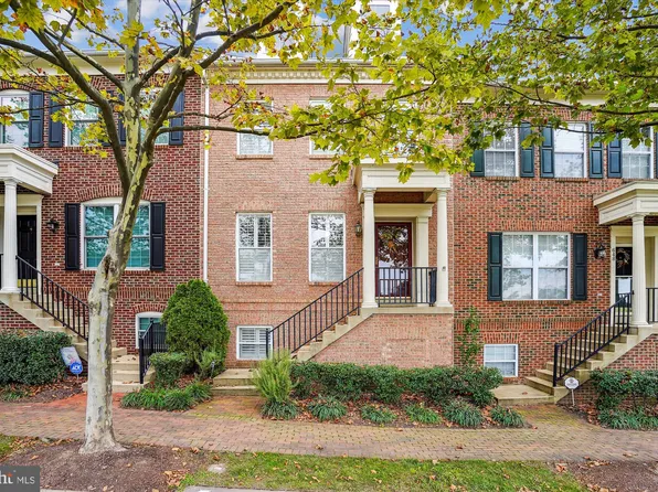 650 Belmont Bay Dr, Woodbridge, VA 22191