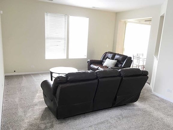 5th image of 1067 Stamford Ct