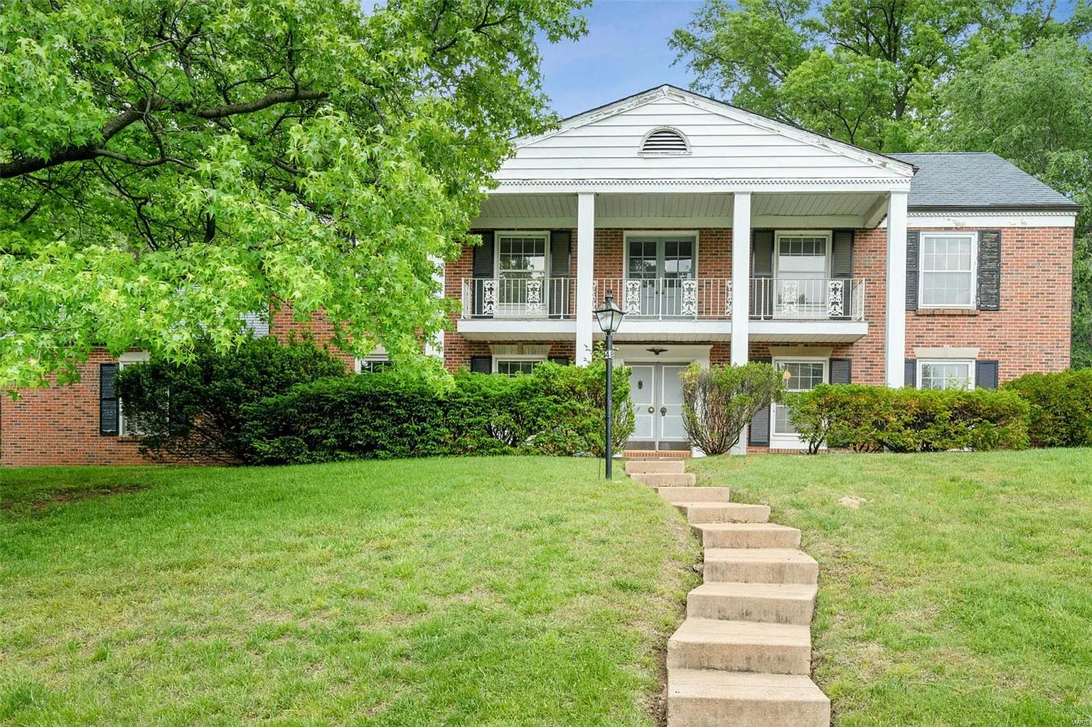 48 Lake Forest Dr photo 1