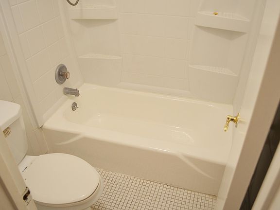 5th image of 2606 Lemontree Ln #2606