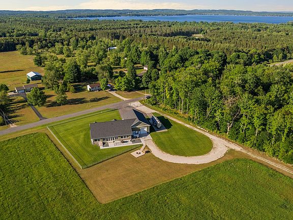 2nd image of 5859 Potter Rd