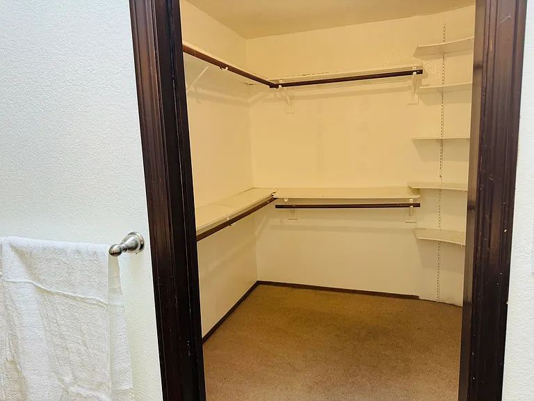 6400 Highland Knolls Dr — Photo 20