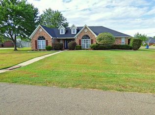 1207 Silver Leaf St, Mount Pleasant, TX 75455