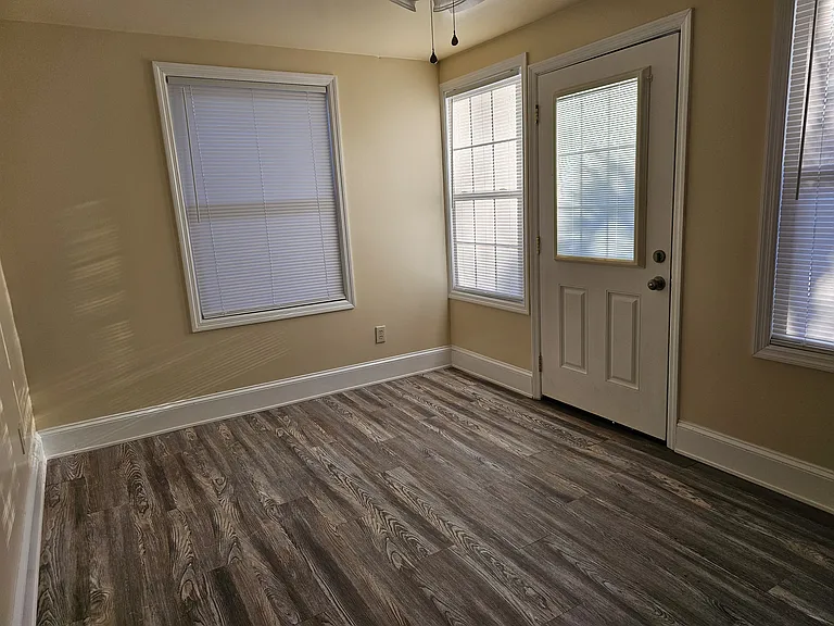 302 Alder St #D — Photo 9