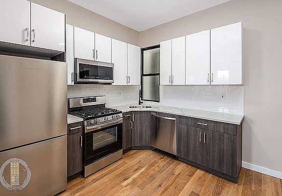 2nd image of 536 Kosciuszko St #6
