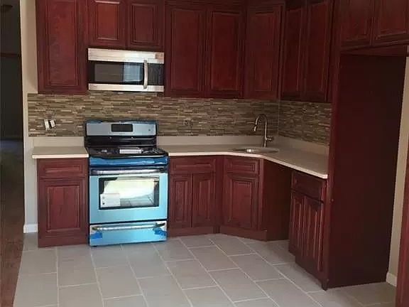 2nd image of 1871 Prospect Pl #1
