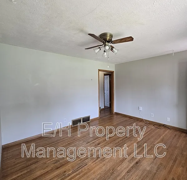 2316 W Wildwood Rd — Photo 3