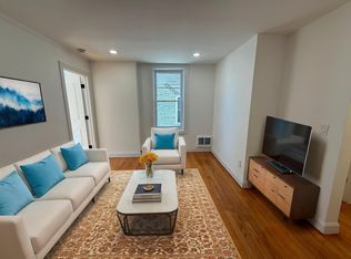 20 Chelsea St #1F, Boston, MA 02128
