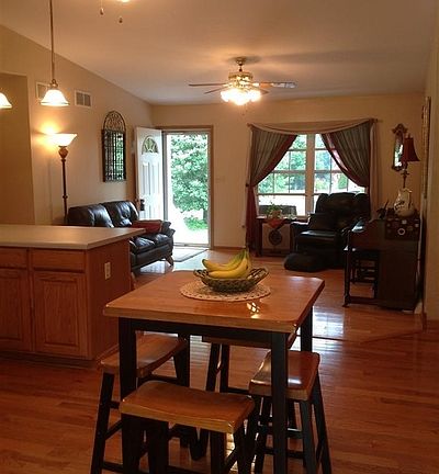 4th image of 914 Walnut Grove Ln