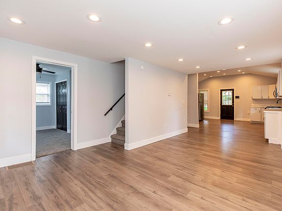 4th image of 204 Jones St