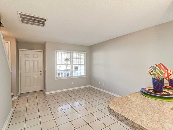 5th image of 1203B Meadow Park Ln