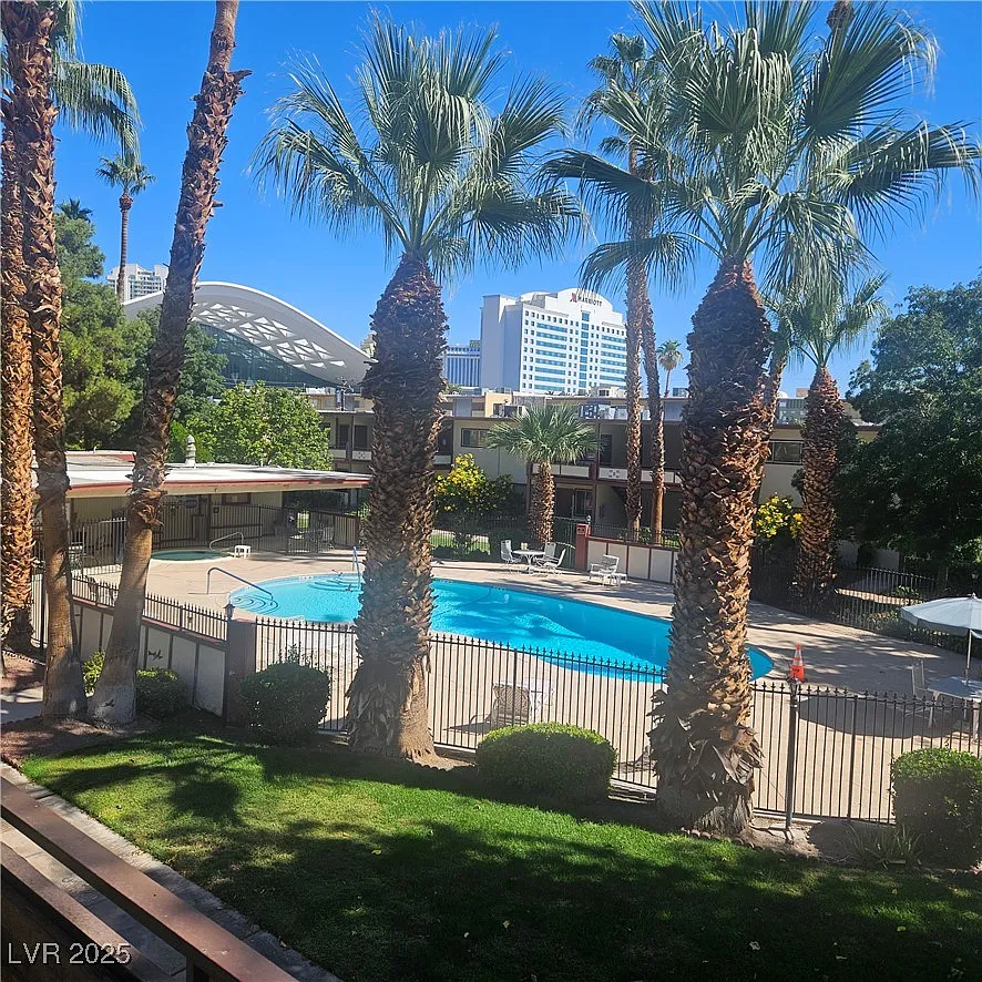 2 bed, 2.0 bath, 849 sqft, $1,395 — Photo 3
