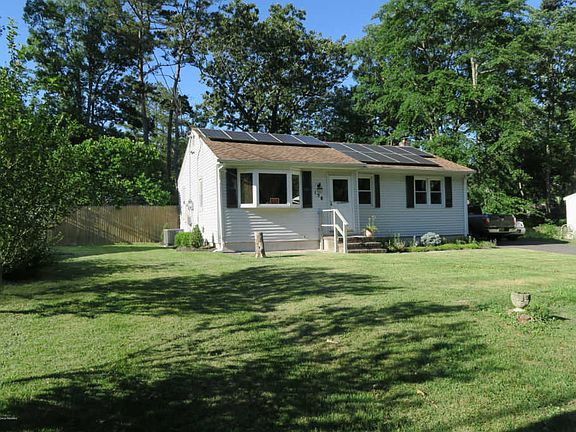 3rd image of 158 Garden Ave