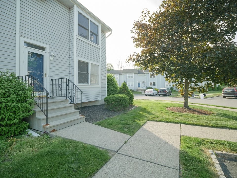 1st image of 51 Village Dr