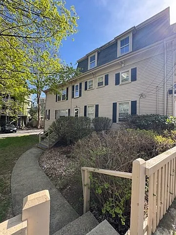 15 Harris St #2 — Photo 4