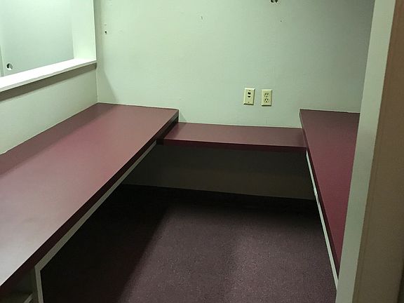 3rd image of 305 W Arlington Ave