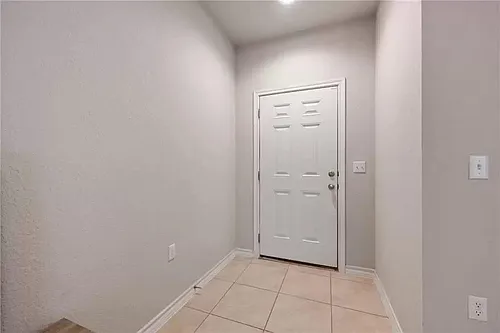1900 Los Olivios Way Photo 1