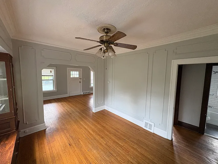 160 Talbot Dr — Photo 7