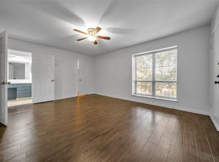 5043 Les Chateaux Dr #214, Dallas, TX 75235