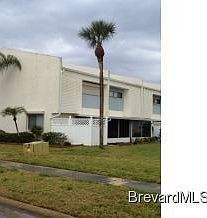 2nd image of 800 Poinsetta Dr APT 1