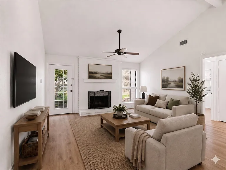 8181 Edge Water Dr — Photo 2