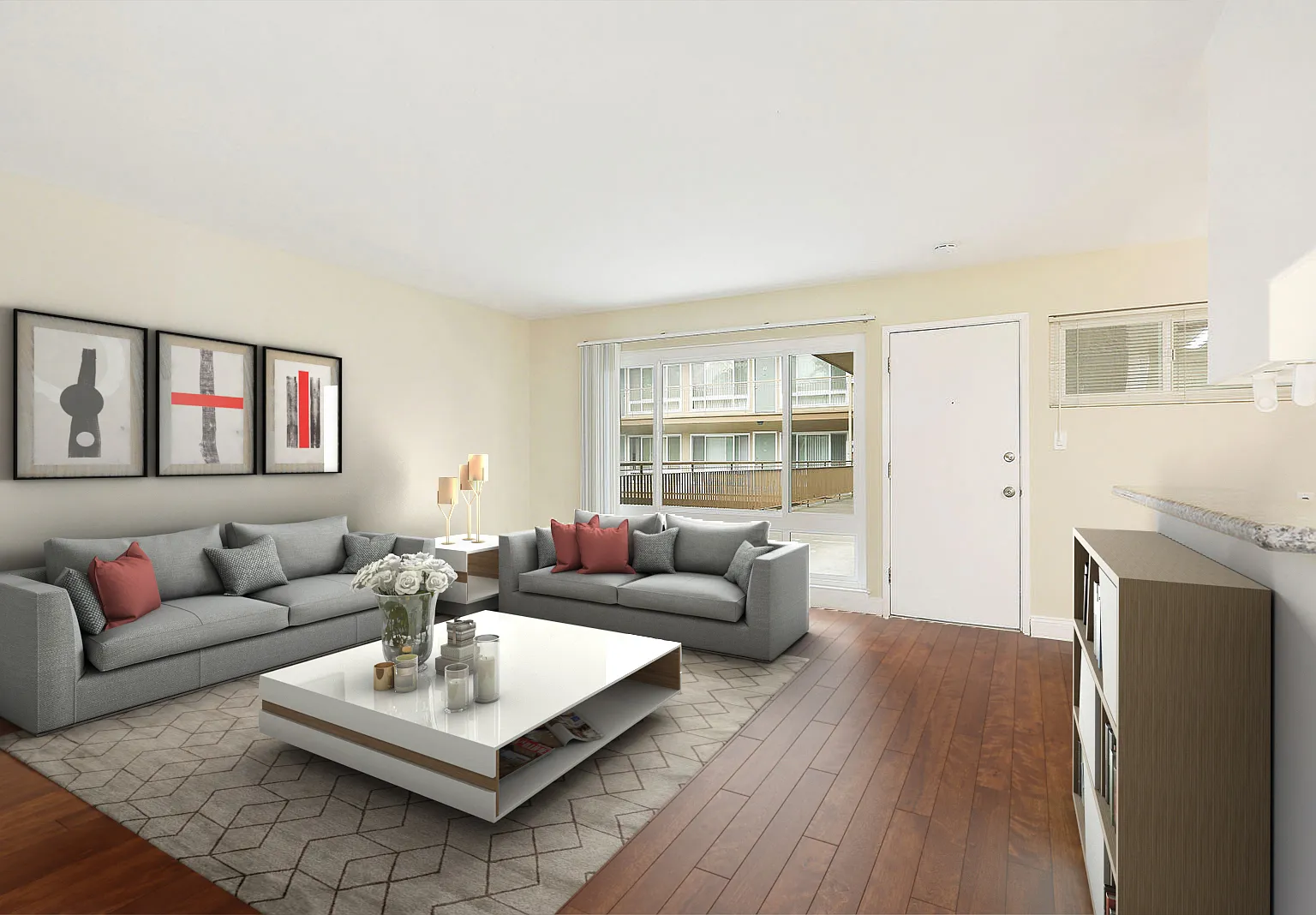 Central and Grand Apartments — Photo 2