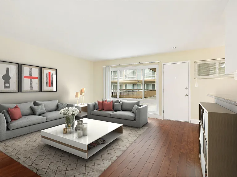 Central and Grand Apartments — Photo 2